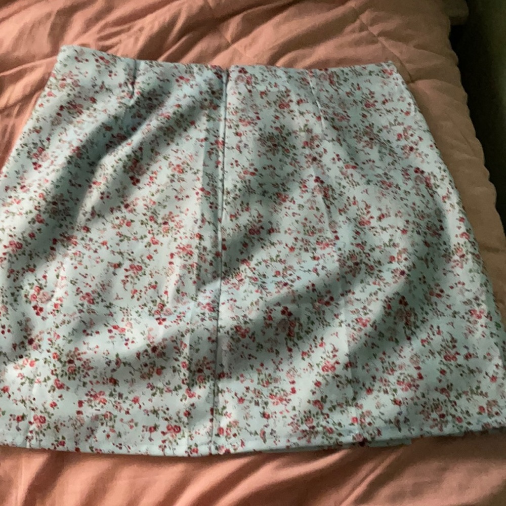 Skirt didn’t fit me willing to negotiate